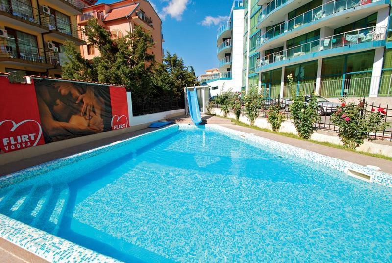Diamond Hotel Primorsko Extérieur photo